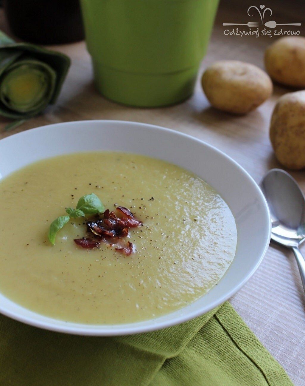 Zupa krem porowo-ziemniaczana foodbook