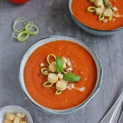 Zupa krem z pomidorów, pora i ziemniaków